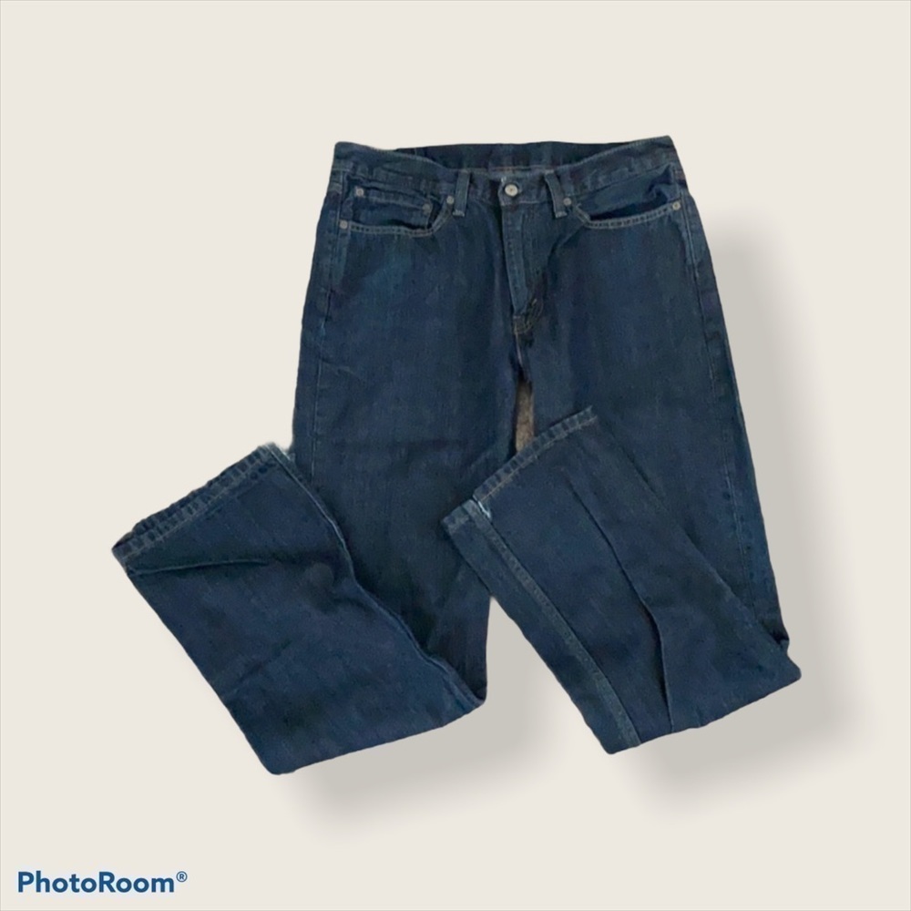 Classic Levi’s dark wash denim jeans